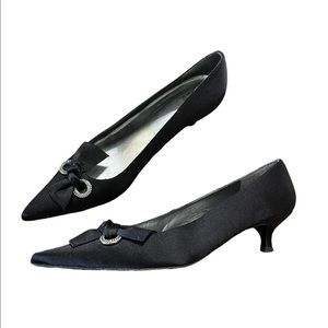Stuart Weitzman black kitten heel evening pumps size 9N